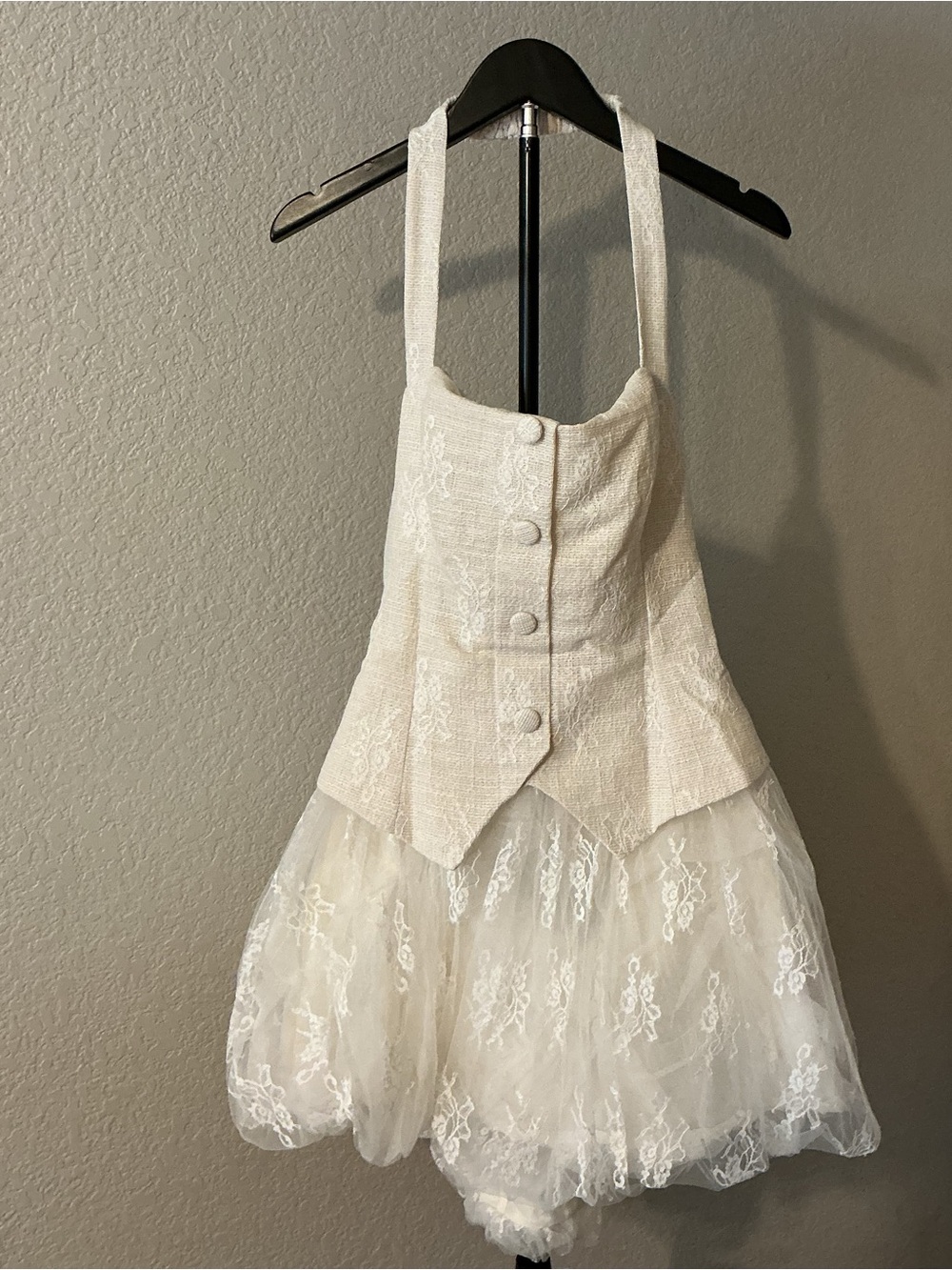 Lulu's Cream Lace Halter-Style Formal women’s  Dress